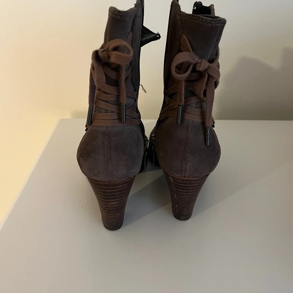 Clark’s tie detail suede booties - Picture 3 of 6